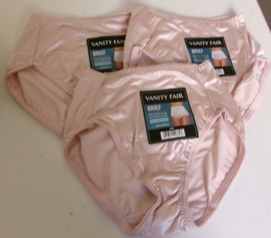 Three Vanity Fair Second skin shaping Hi Cut Brief size 5 Rose beige Style 48301