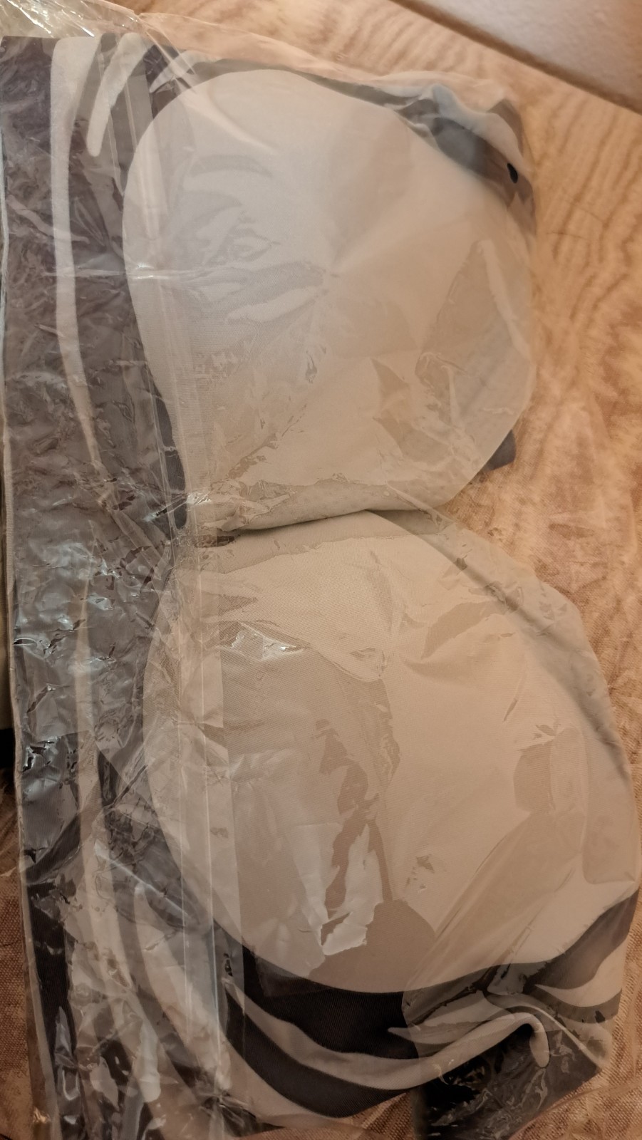 New lot of 4 bras XXL and 8 Size L panties