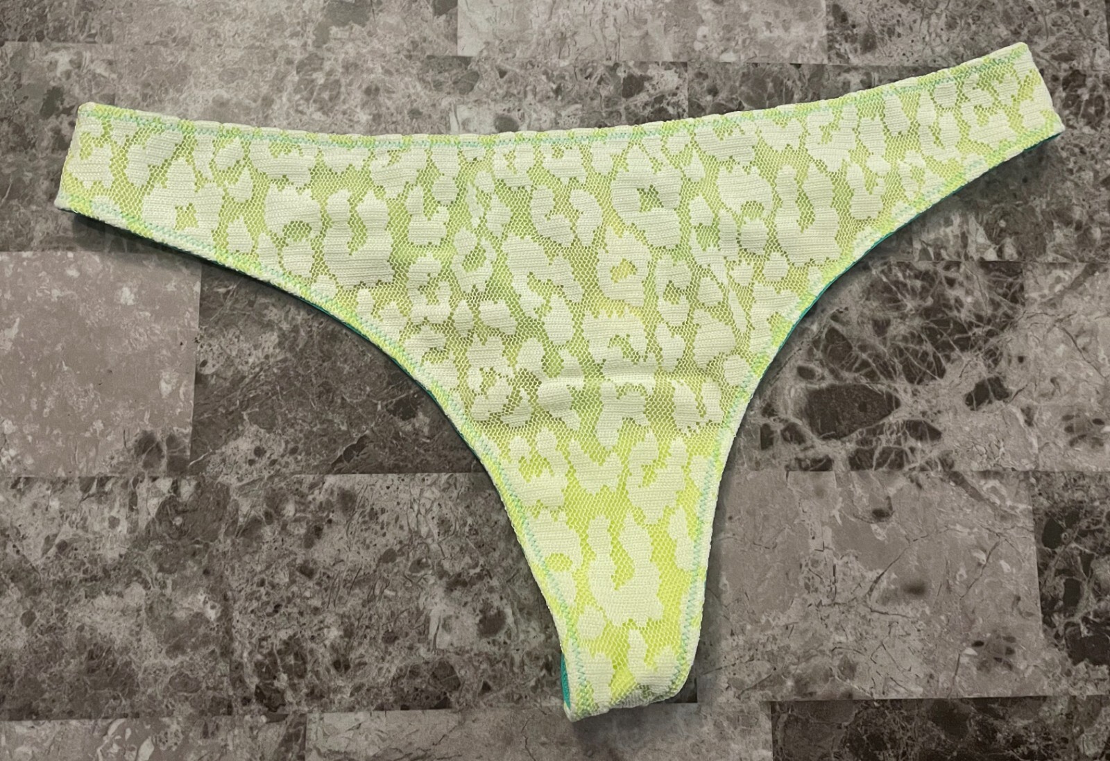 NWT VICTORIA’S SECRET MEDIUM YELLOW LEOPARD TEAL NETTED MESH RARE THONG PANTIES