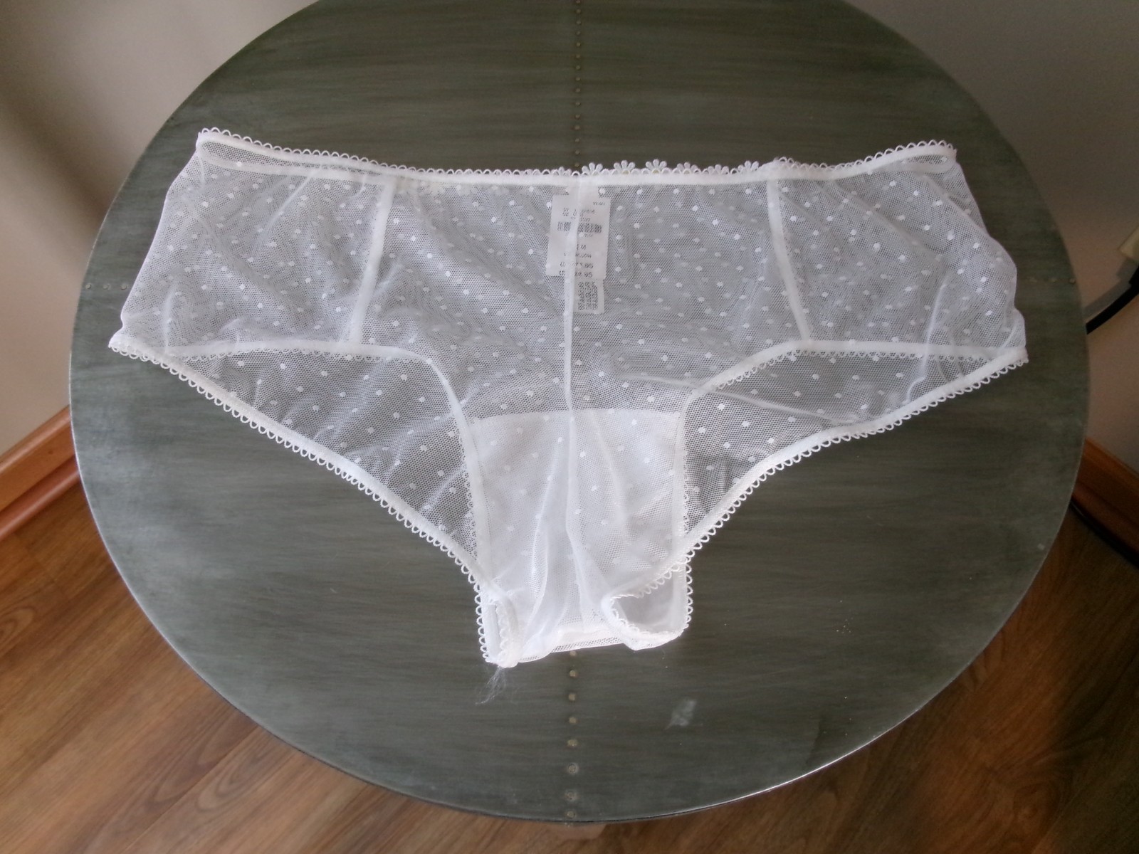 Victoria’s Secret DAISY DOT MESH Wink Pink Medium White NWT