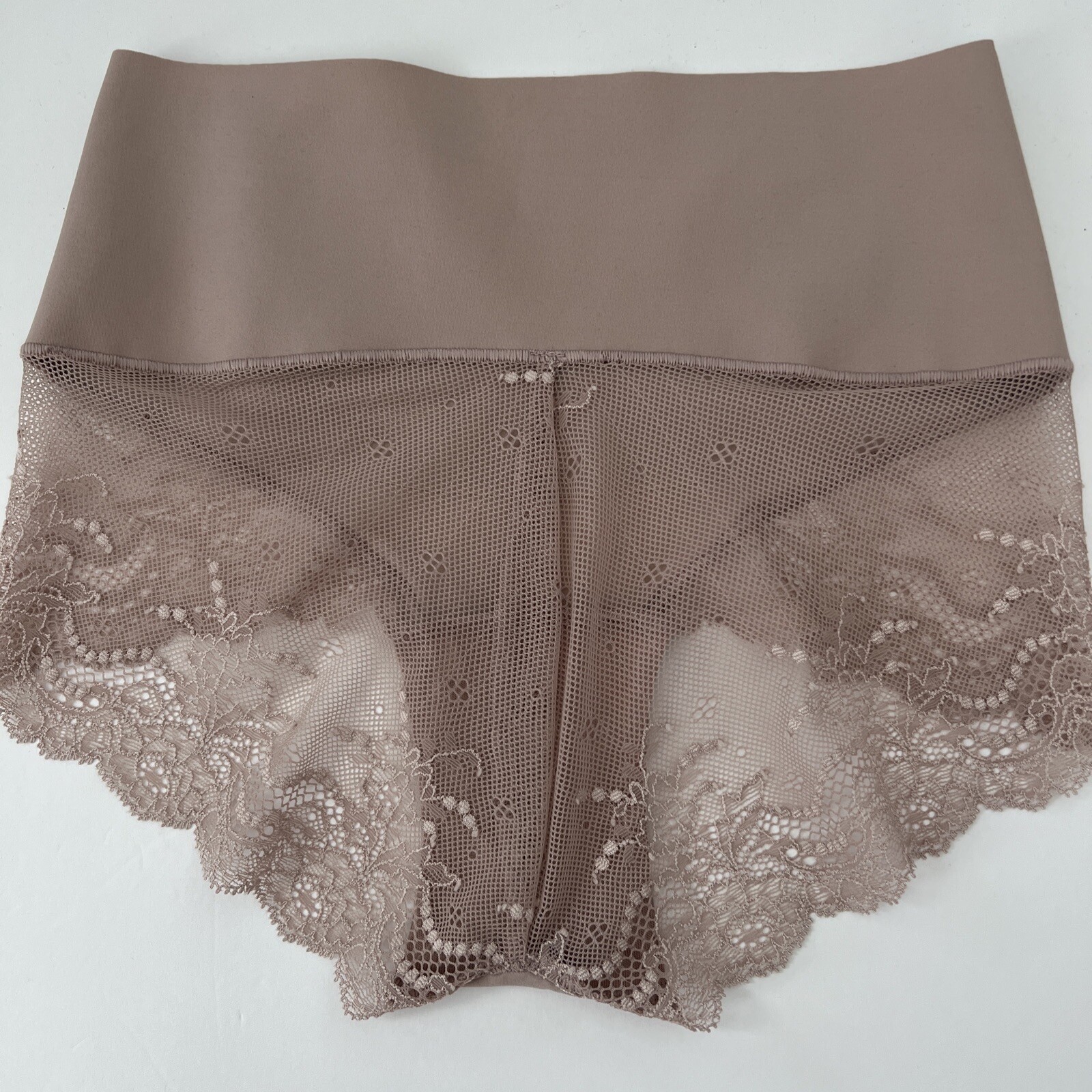 SPANX Shapewear Women Undie-Tectable Lace Hi-Hipster Panty Size Small NWT