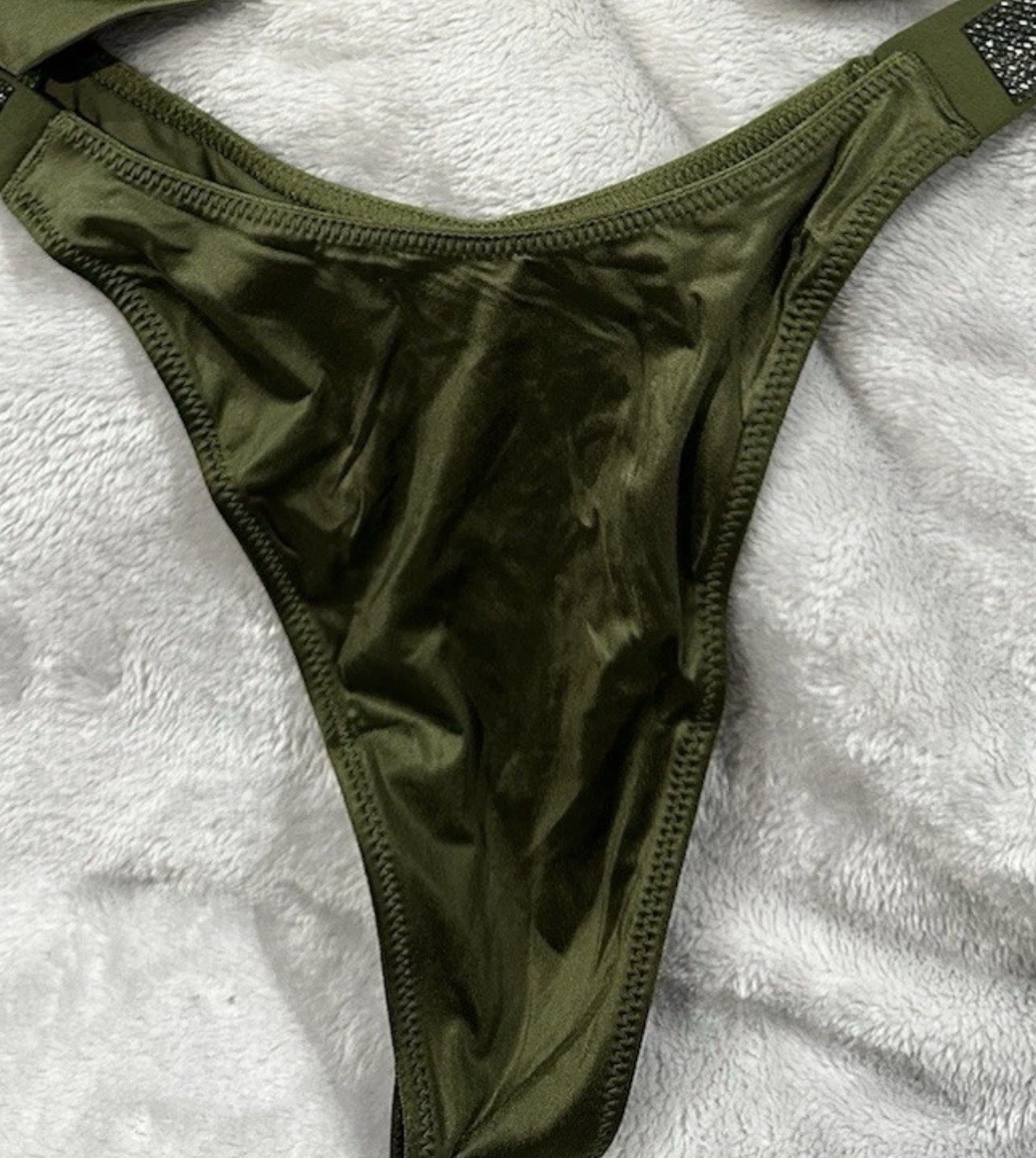 💕VICTORIA’S SECRET SHINE STRAP THONG WOODLAND GREEN X-Large