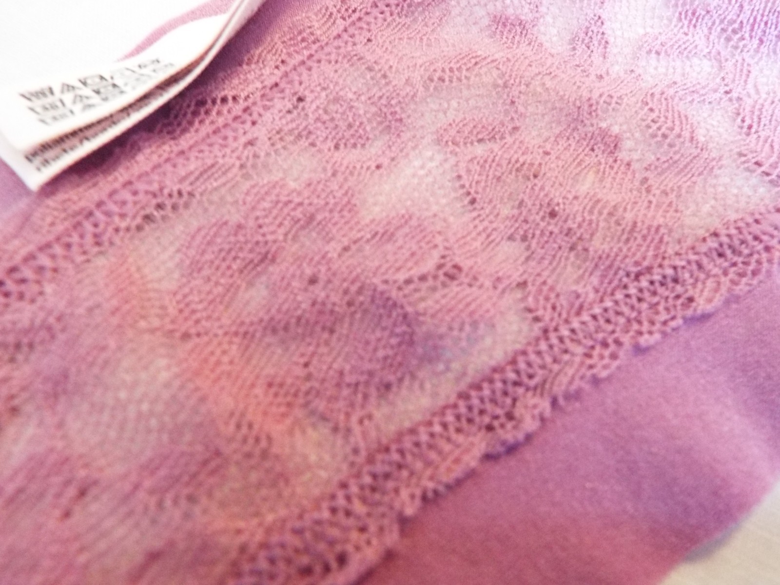 NWT Victoria’s Secret No Show lace Back Logo Thong Panty M Cosmo Pink