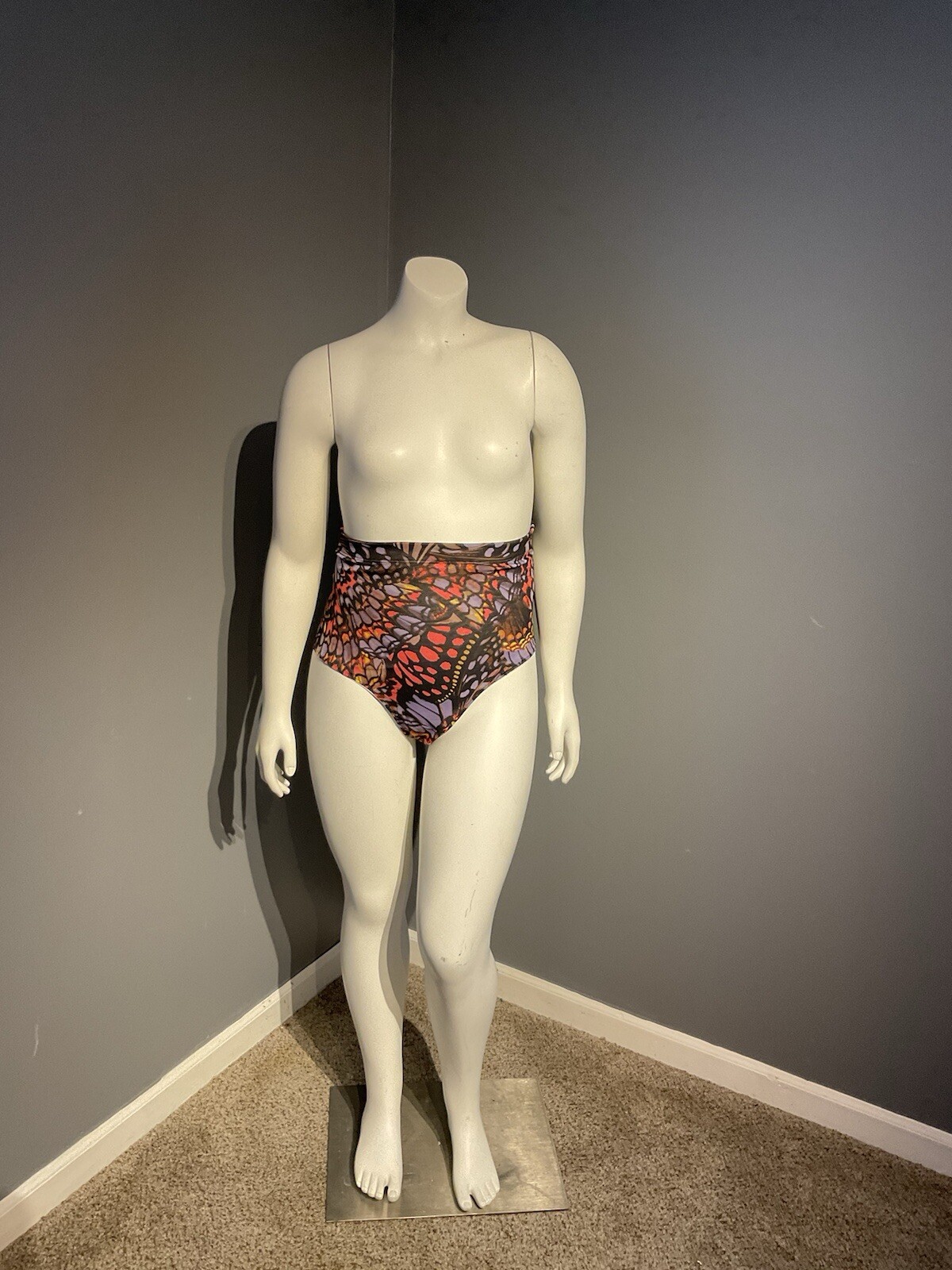 Yitty Mesh Me Smoothing High Waist Breif Size Xl Butterfly Pattern NWT