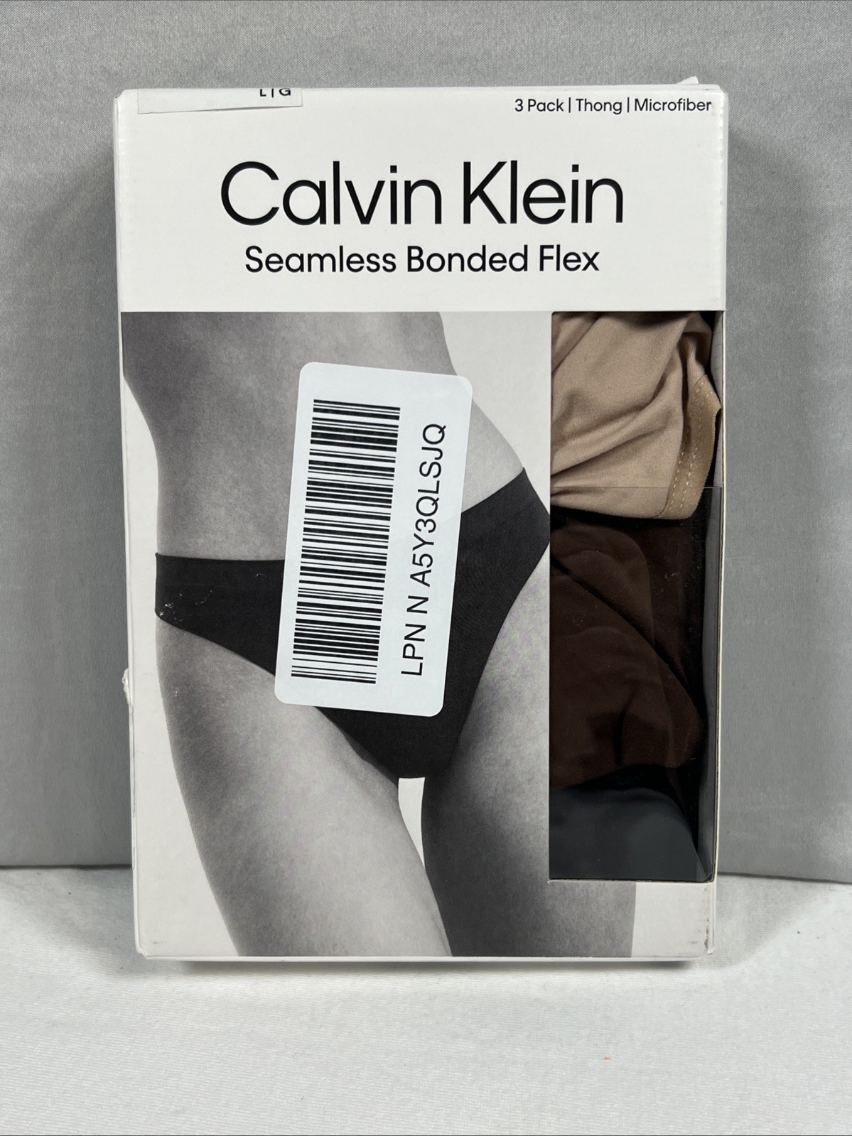 Calvin Klein Invisibles Seamless Thong Panties, 3 Pack L (36-38)
