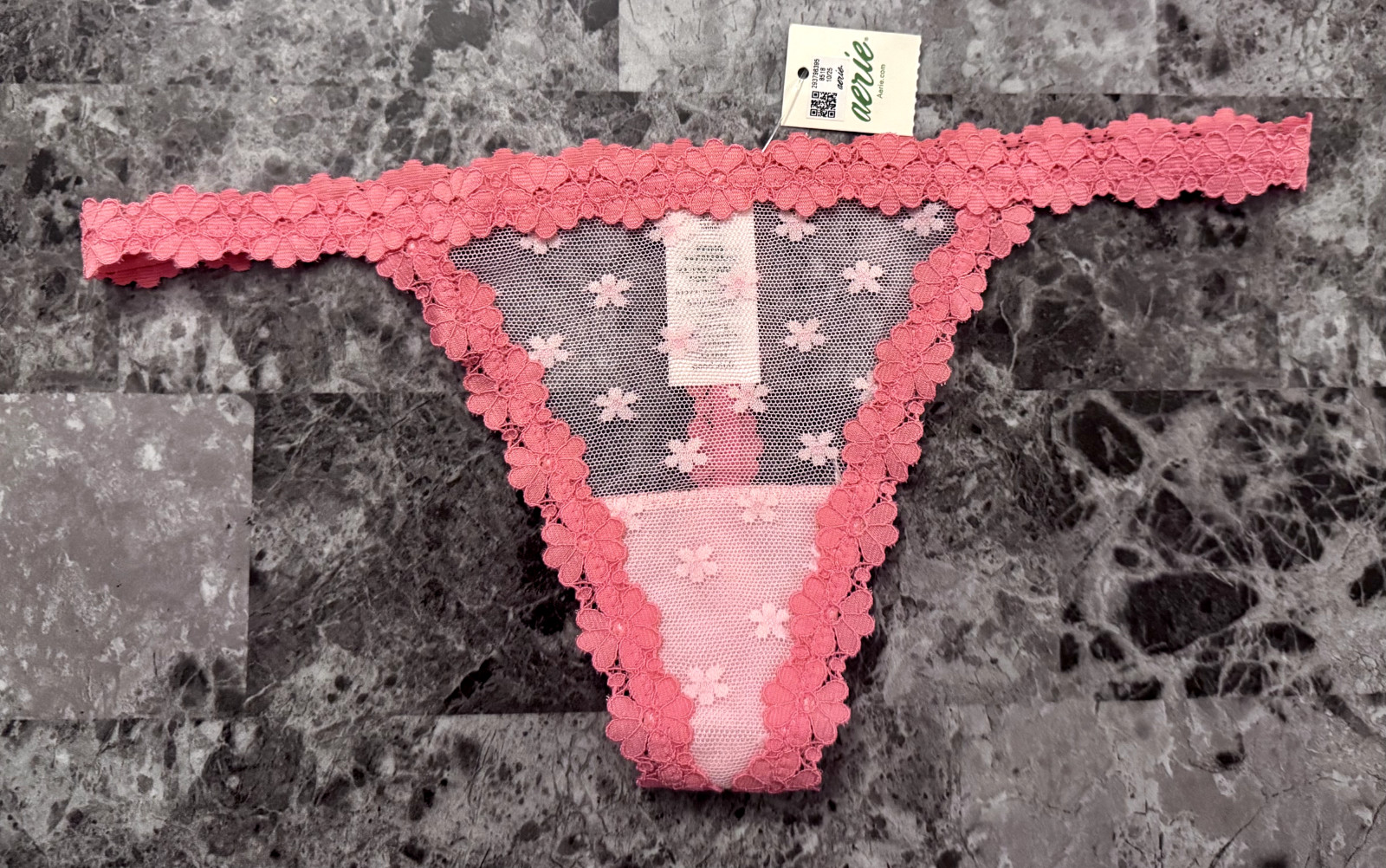 NWT AERIE AMERICAN EAGLE PINK CORAL MESH FLORAL LACE V STRING THONG PANTIES